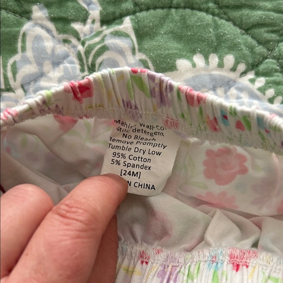 Stitchy Fish Floral Toddler Outfit with Ruffle Details - Picture 8 of 8